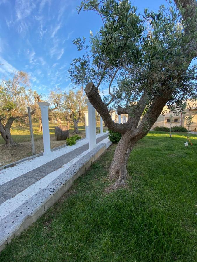Masseria Petrusella Giuggianello Exterior photo